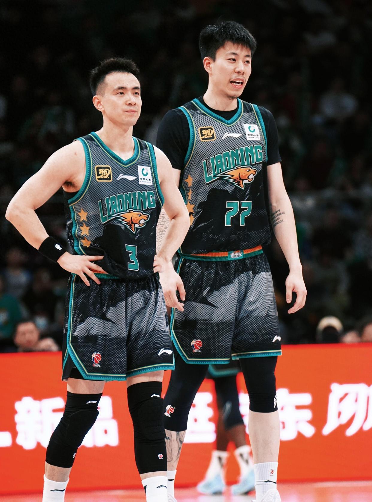 赛地聚焦——CBA常规赛冲刺阶段热度飙升;密尔沃基雄鹿远射贴柱;震撼外界;心理建设被强调的简单介绍 赛地聚焦——CBA常规赛冲刺阶段热度飙升;密尔沃基雄鹿远射贴柱;震撼外界;心理建设被强调的简单介绍