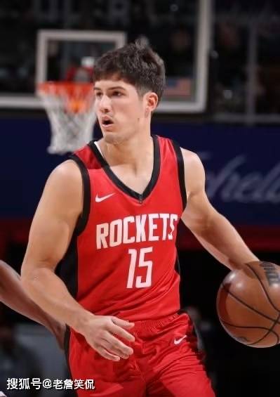 今晚休斯敦火箭备战德甲，回应争议细节曝光，球迷炸锅，训练强度明显提升的简单介绍